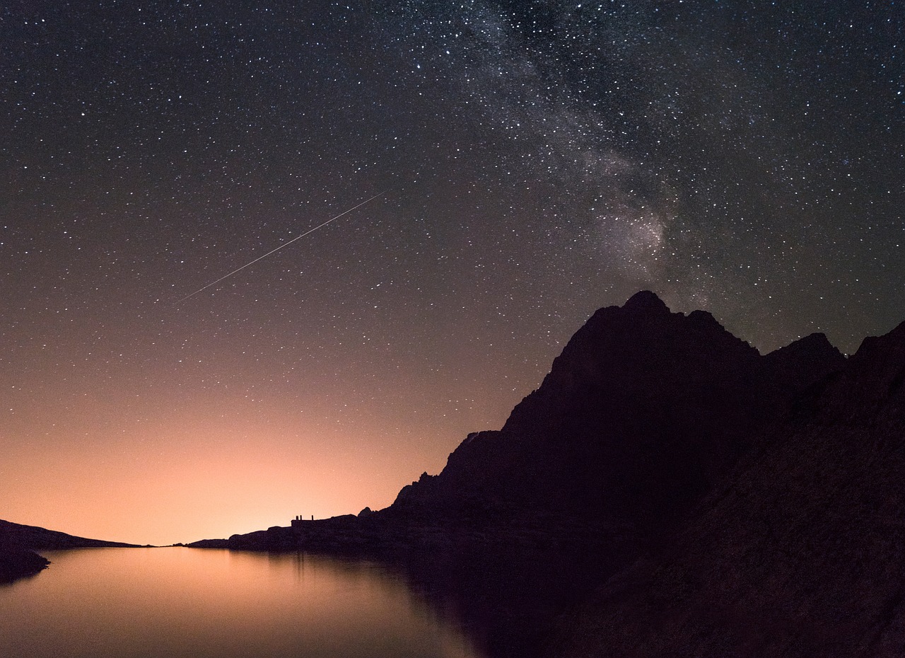 宇宙时空之旅，穿越星辰大海的奇幻旅程